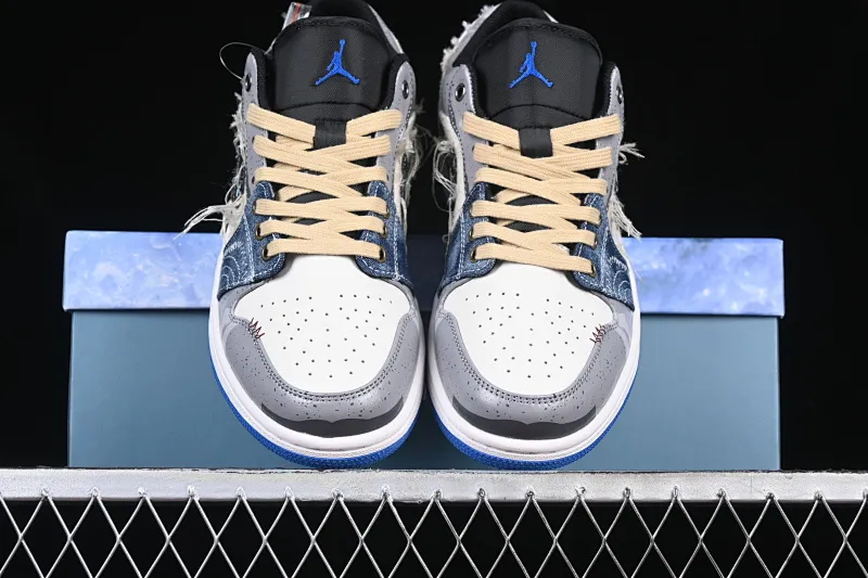 All Categories Air Jordan Jordan Series Basketball Shoes Air Jordan 1 Low Air Jordan 1 Low AJ1 Joe 1 Panda Prank Wave Fisherman Overfishing Blue Brown Gray Low-top Retro Basketball Shoes 553558-140